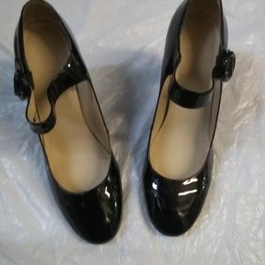 BLK PATENT LEATHER PUMPS
